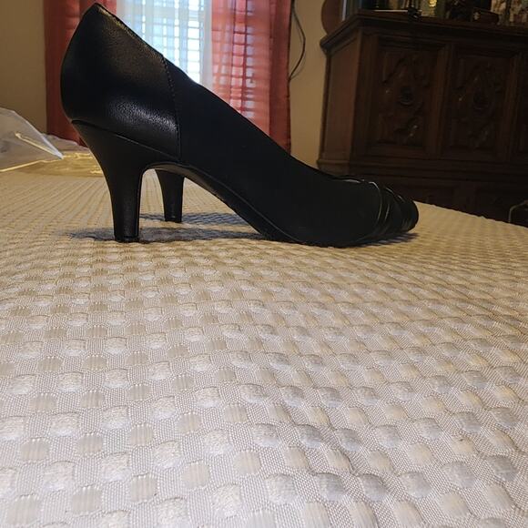 LIFE STRIDE EUC WOMEN'S SIZE 7.5W PASCAL PUMP SHOES - Picture 7 of 10